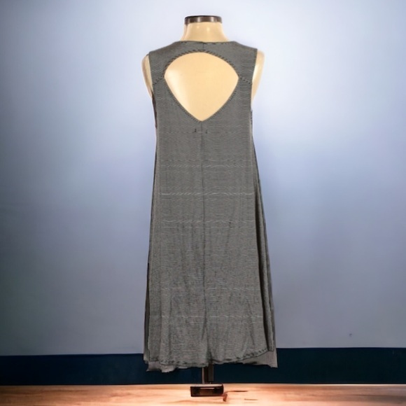 American Eagle Outfitters OverSized Dress l Size S - Picture 2 of 4